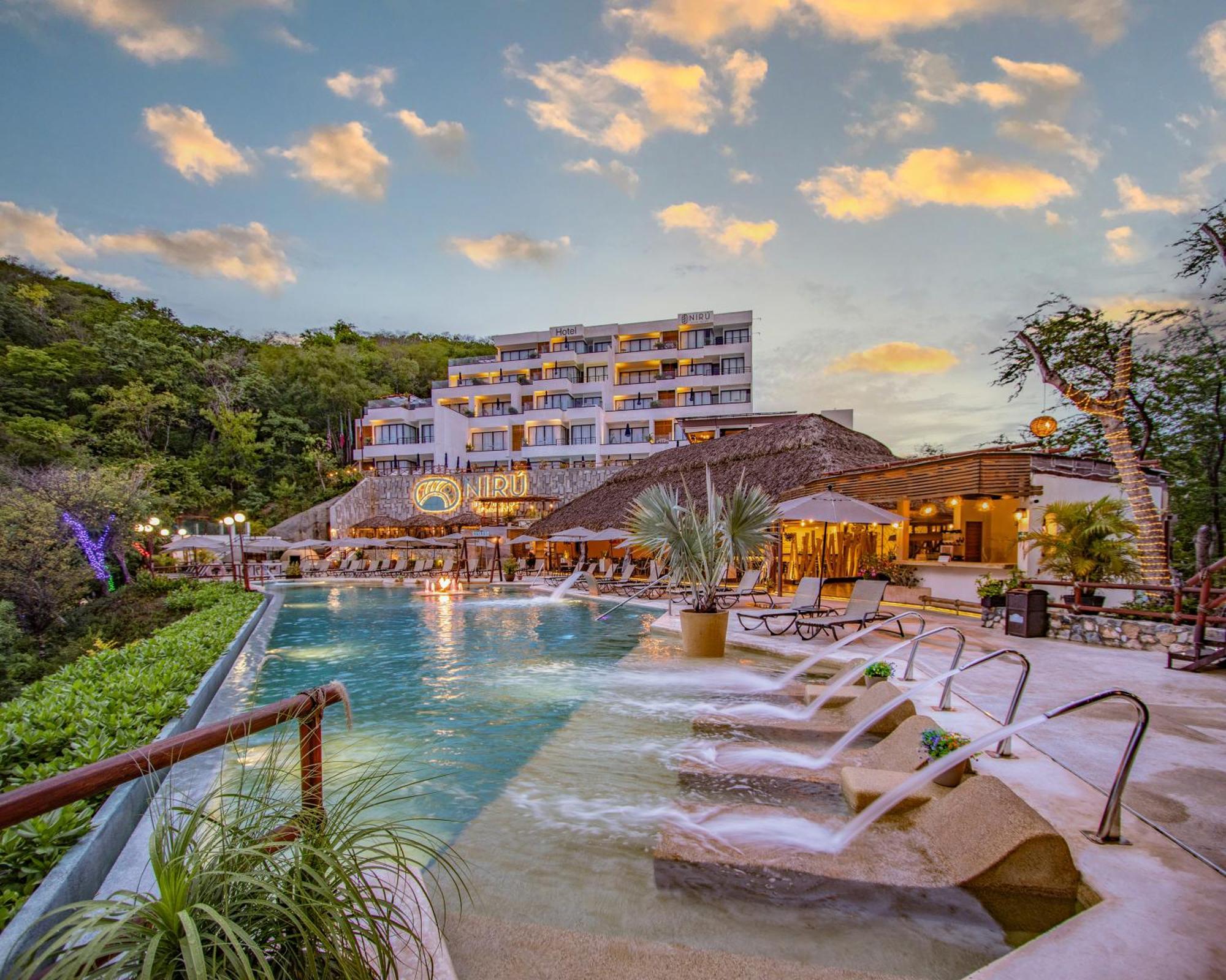 Niru Ocean Suites By Binniguenda Santa Cruz Huatulco Esterno foto